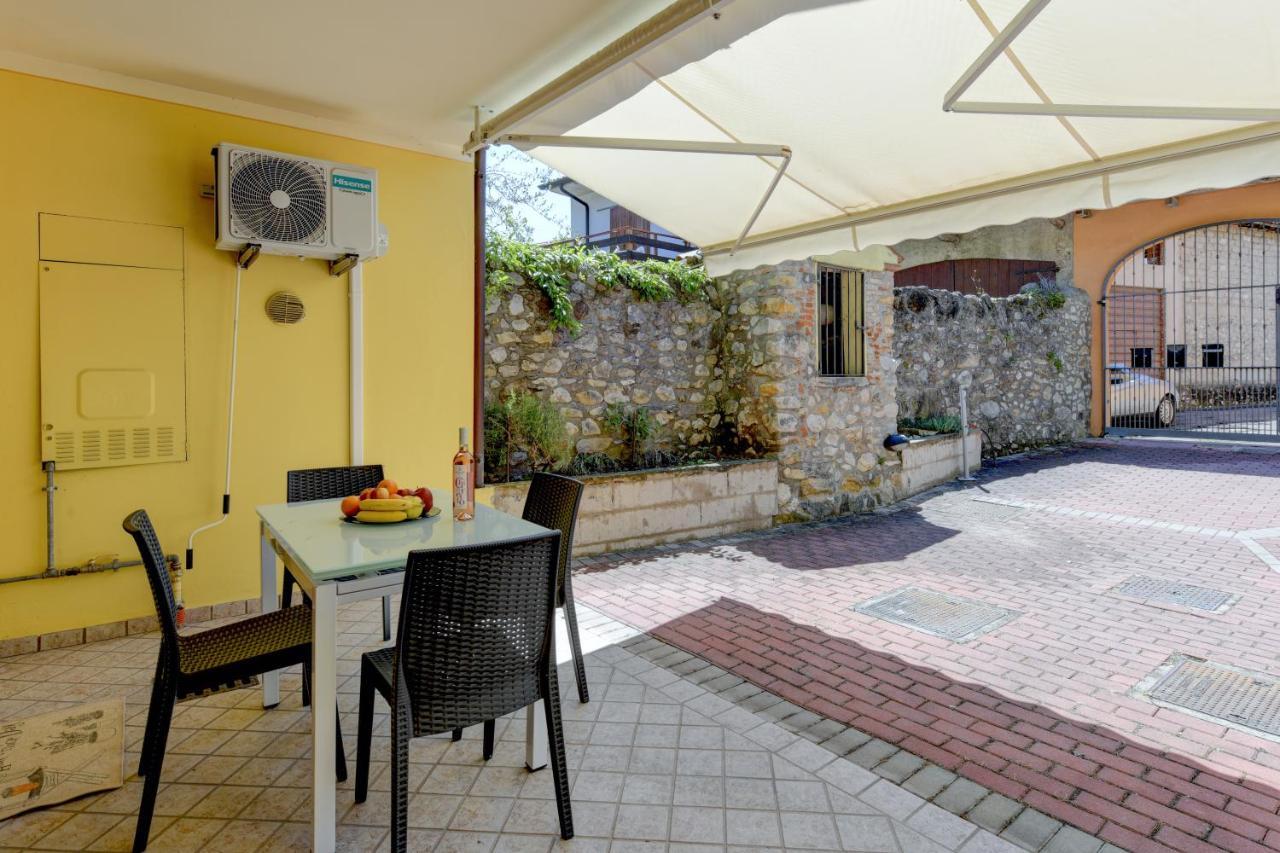 Appartamento Nel Borgo Manerba del Garda Exterior foto